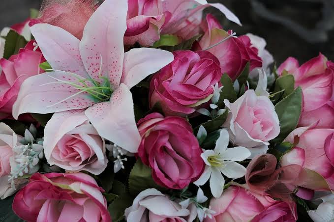 Sympathy Flowers: All You Need To Know About