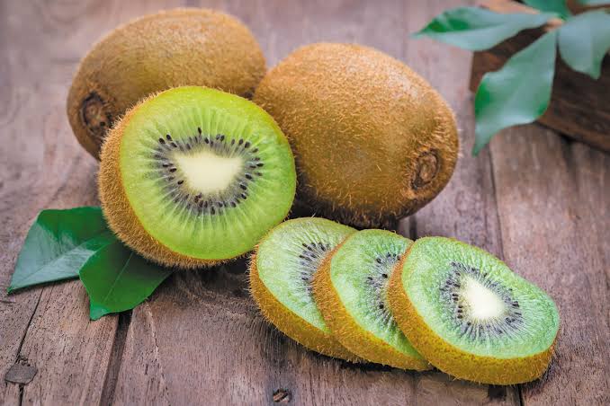 Kiwifruits: History, Nutrition, Health Benefits and Growing Guide