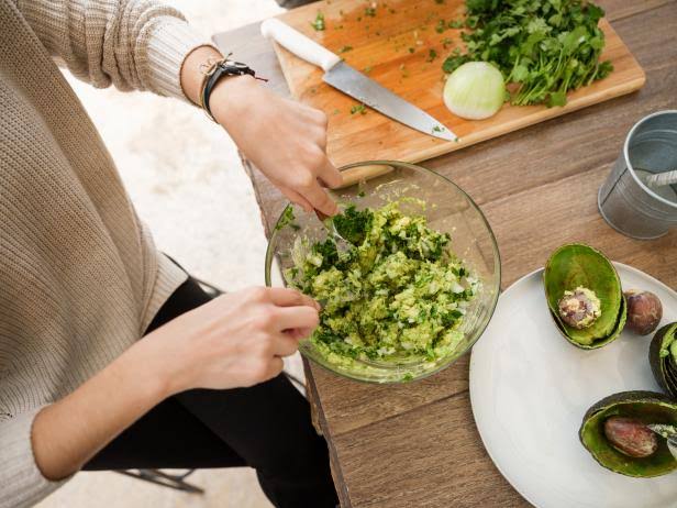 How to Make Guacamole How to Make Guacamole