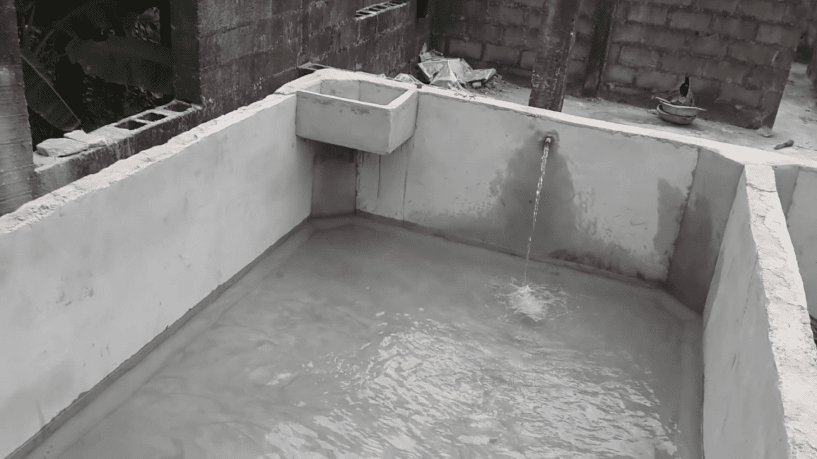 How to Floor a Concrete Fish Pond Properly