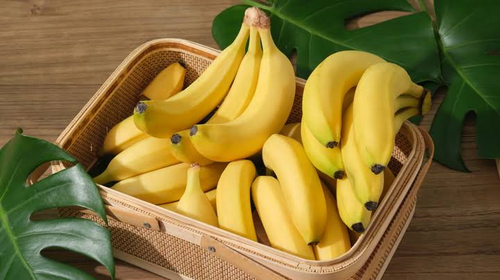 Benefits of Eating Bananas at Night