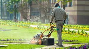 Landscape Maintenance Practices for Agricultural and Horticultural Settings Landscape Maintenance Practices for Agricultural and Horticultural Settings