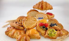 Pastry in Culinary Arts: Techniques and Traditions in Agriculture